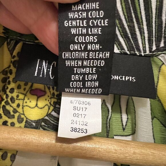 INC International Concepts Jungle Animal safari Tiger Faux Wrap Top Size Small - Picture 9 of 14